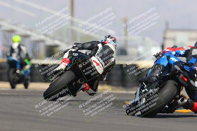 media/Oct-08-2022-SoCal Trackdays (Sat) [[1fc3beec89]]/Turn 16 (125pm)/